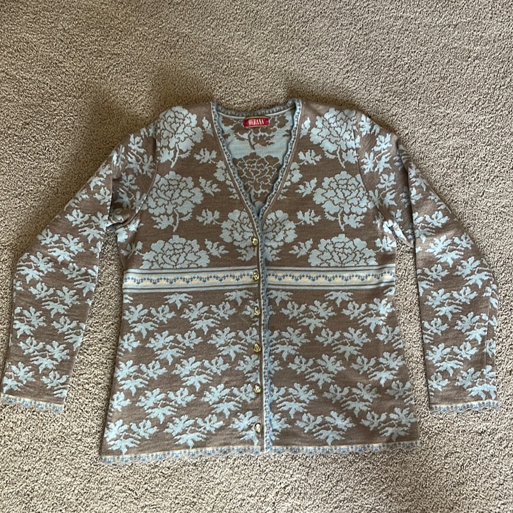 Oleana of Norway Cardigan Blue Floral Scalloped Edges Tan and Cream Med EUC